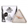 RELOJ TRIANGULO DE CEMENTO