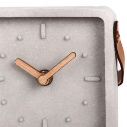 RELOJ CUADRADO DE CEMENTO
